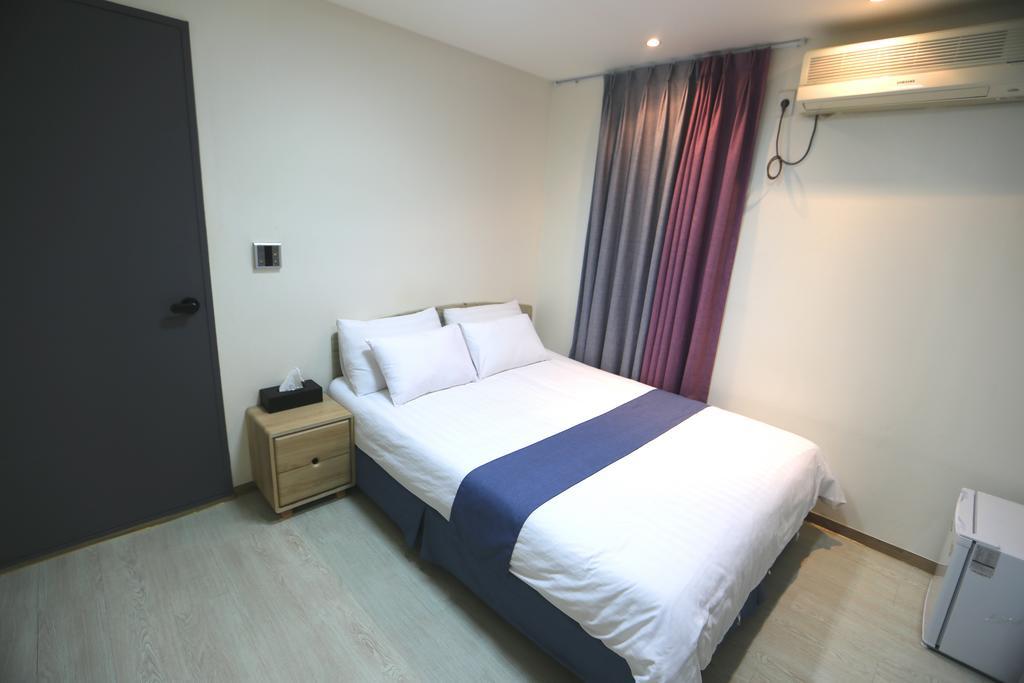 Must Stay Hotel Myeongdong Seoul Exteriör bild