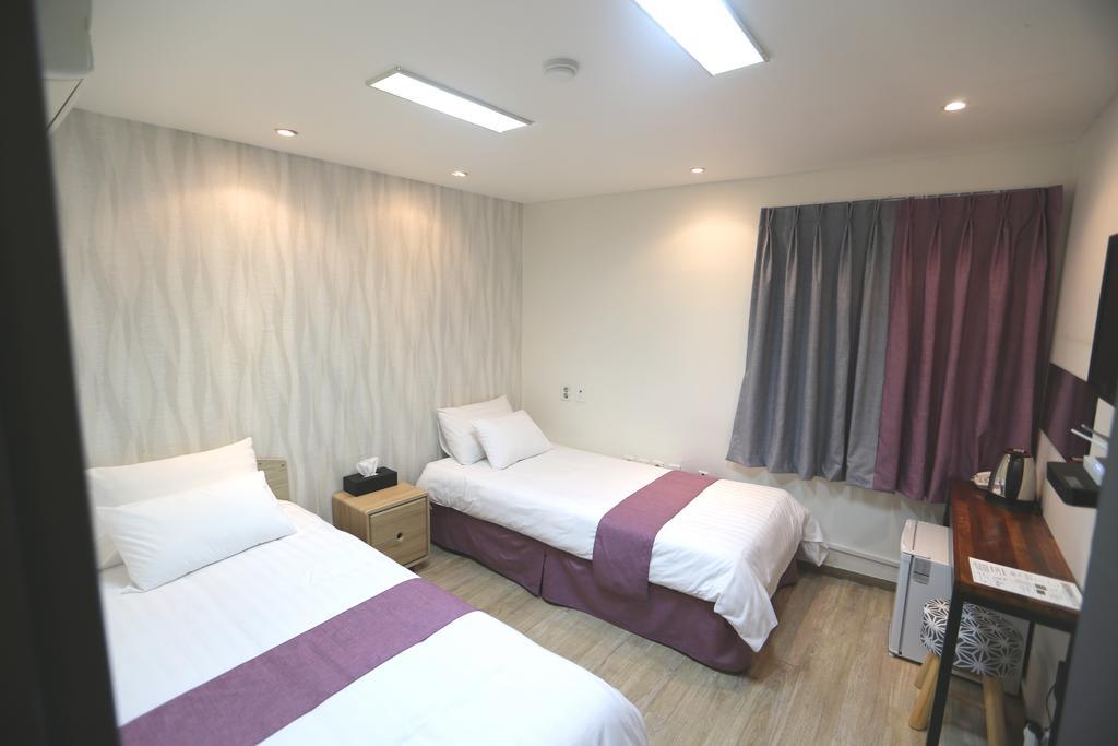 Must Stay Hotel Myeongdong Seoul Exteriör bild
