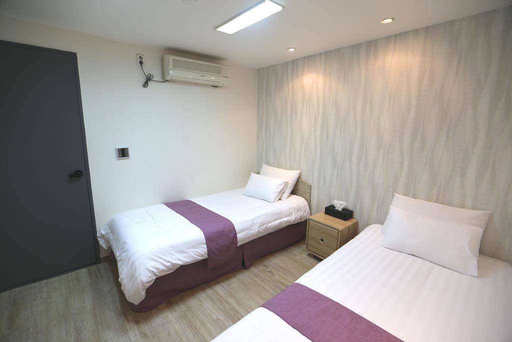 Must Stay Hotel Myeongdong Seoul Exteriör bild