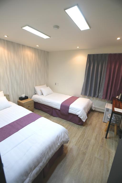 Must Stay Hotel Myeongdong Seoul Exteriör bild