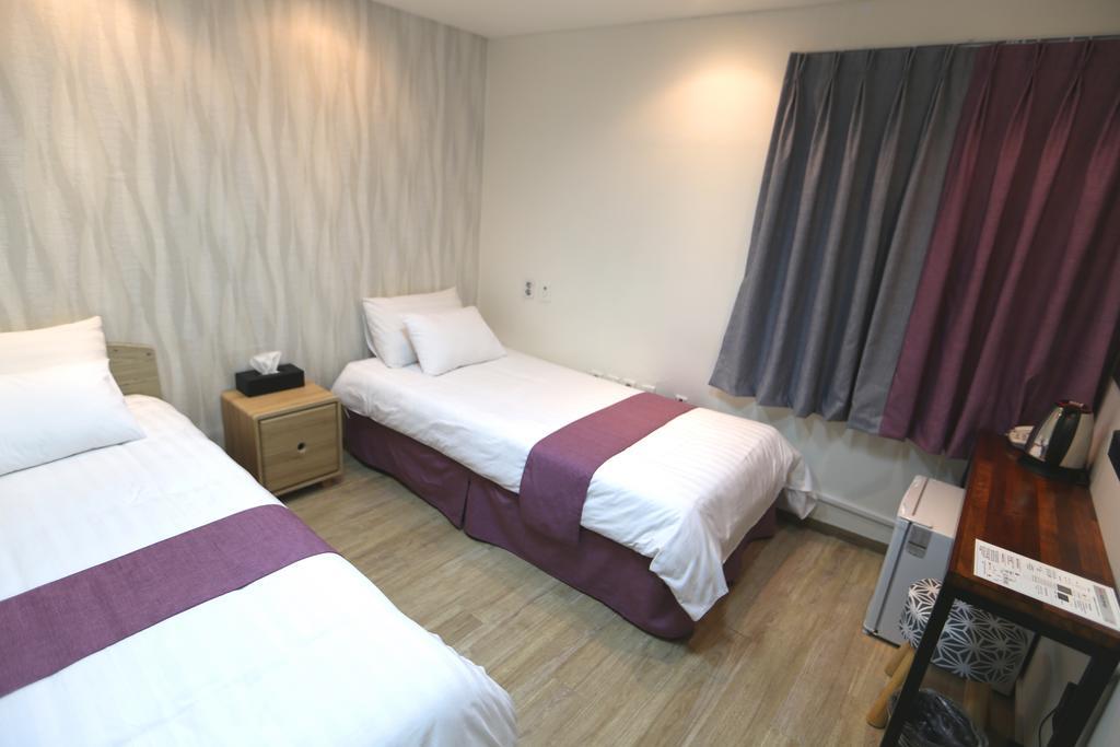 Must Stay Hotel Myeongdong Seoul Exteriör bild