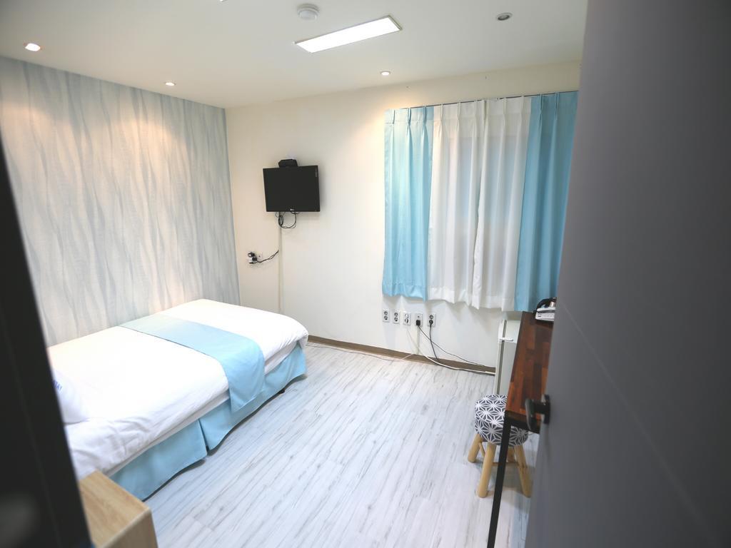 Must Stay Hotel Myeongdong Seoul Exteriör bild