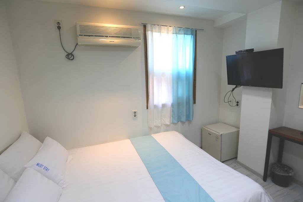 Must Stay Hotel Myeongdong Seoul Exteriör bild